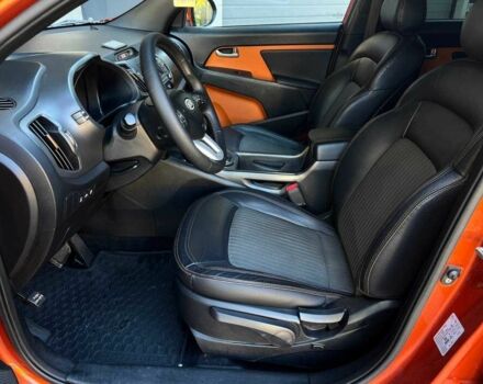 Оранжевый Киа Sportage, объемом двигателя 2 л и пробегом 190 тыс. км за 11900 $, фото 10 на Automoto.ua