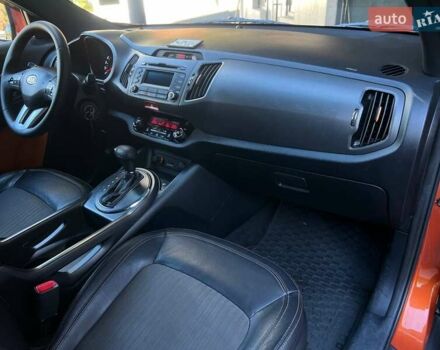 Оранжевый Киа Sportage, объемом двигателя 2 л и пробегом 190 тыс. км за 11900 $, фото 17 на Automoto.ua