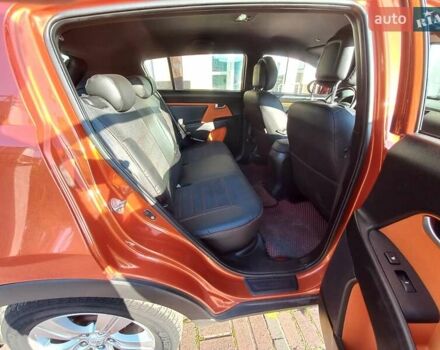 Оранжевый Киа Sportage, объемом двигателя 2 л и пробегом 120 тыс. км за 12599 $, фото 8 на Automoto.ua