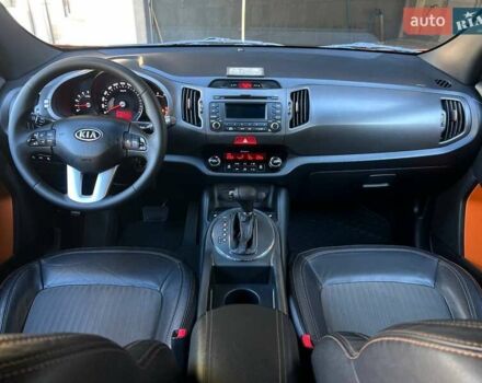 Оранжевый Киа Sportage, объемом двигателя 2 л и пробегом 190 тыс. км за 11900 $, фото 13 на Automoto.ua