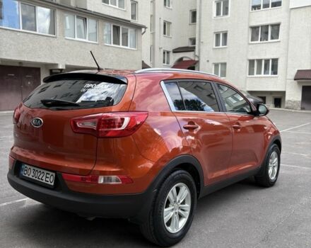 Оранжевый Киа Sportage, объемом двигателя 2 л и пробегом 197 тыс. км за 12000 $, фото 3 на Automoto.ua