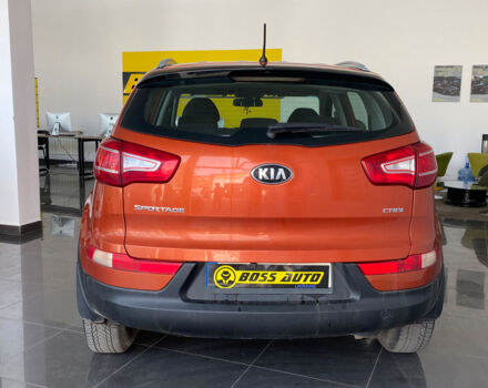 Оранжевый Киа Sportage, объемом двигателя 1.7 л и пробегом 260 тыс. км за 10000 $, фото 5 на Automoto.ua