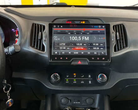 Оранжевый Киа Sportage, объемом двигателя 1.7 л и пробегом 260 тыс. км за 10000 $, фото 15 на Automoto.ua