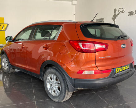 Оранжевый Киа Sportage, объемом двигателя 1.7 л и пробегом 260 тыс. км за 10000 $, фото 4 на Automoto.ua