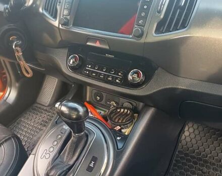 Оранжевый Киа Sportage, объемом двигателя 2.01 л и пробегом 267 тыс. км за 12900 $, фото 9 на Automoto.ua
