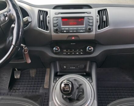 Оранжевый Киа Sportage, объемом двигателя 2 л и пробегом 217 тыс. км за 11500 $, фото 4 на Automoto.ua