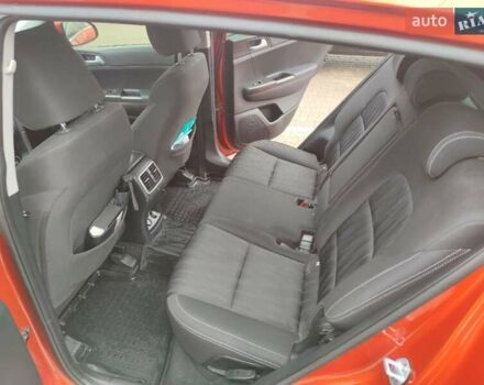 Оранжевый Киа Sportage, объемом двигателя 1.6 л и пробегом 135 тыс. км за 17500 $, фото 2 на Automoto.ua