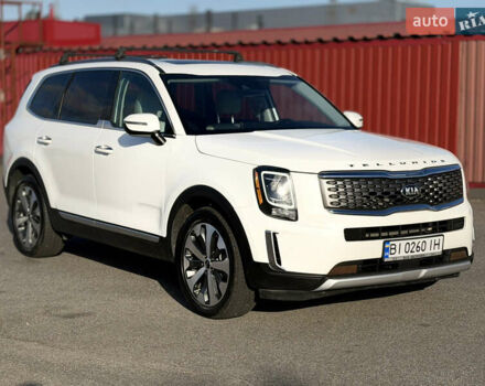 Белый Киа Telluride, объемом двигателя 3.8 л и пробегом 136 тыс. км за 21000 $, фото 2 на Automoto.ua