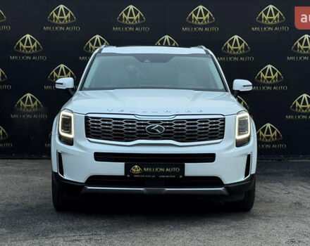 Белый Киа Telluride, объемом двигателя 3.78 л и пробегом 48 тыс. км за 28600 $, фото 1 на Automoto.ua