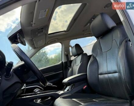 Белый Киа Telluride, объемом двигателя 3.78 л и пробегом 85 тыс. км за 22600 $, фото 13 на Automoto.ua