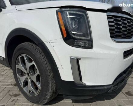 Киа Telluride, объемом двигателя 3.8 л и пробегом 189 тыс. км за 15300 $, фото 9 на Automoto.ua