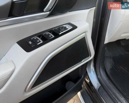 Сірий Кіа Telluride, об'ємом двигуна 3.8 л та пробігом 55 тис. км за 16500 $, фото 7 на Automoto.ua
