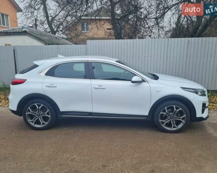 Белый Киа XCeed, объемом двигателя 1.6 л и пробегом 141 тыс. км за 21000 $, фото 4 на Automoto.ua