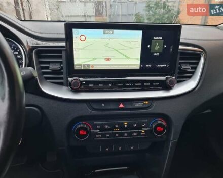Белый Киа XCeed, объемом двигателя 1.6 л и пробегом 141 тыс. км за 21000 $, фото 7 на Automoto.ua