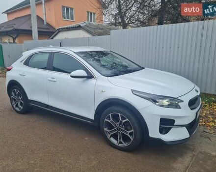 Белый Киа XCeed, объемом двигателя 1.6 л и пробегом 141 тыс. км за 21000 $, фото 5 на Automoto.ua