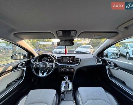 Черный Киа XCeed, объемом двигателя 1.35 л и пробегом 71 тыс. км за 16700 $, фото 31 на Automoto.ua