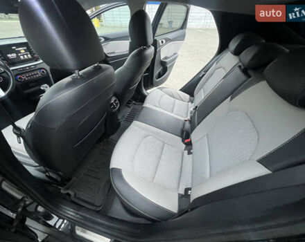 Черный Киа XCeed, объемом двигателя 1.35 л и пробегом 70 тыс. км за 17200 $, фото 15 на Automoto.ua