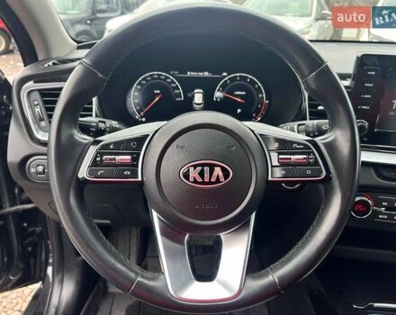 Чорний Кіа XCeed, об'ємом двигуна 1.35 л та пробігом 67 тис. км за 19000 $, фото 14 на Automoto.ua
