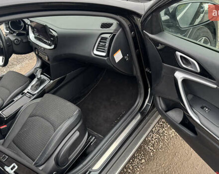 Чорний Кіа XCeed, об'ємом двигуна 1.58 л та пробігом 97 тис. км за 15400 $, фото 17 на Automoto.ua