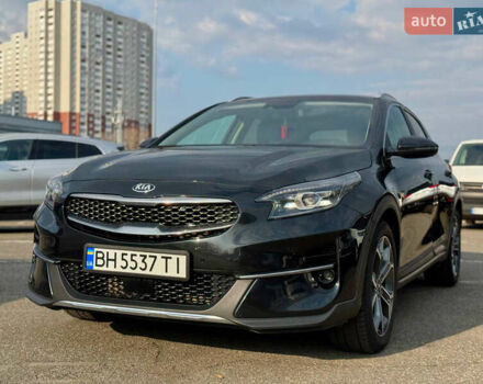 Чорний Кіа XCeed, об'ємом двигуна 1.4 л та пробігом 68 тис. км за 17100 $, фото 2 на Automoto.ua