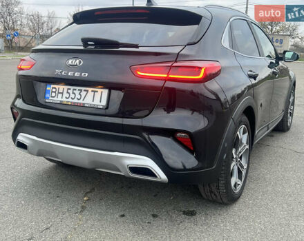 Черный Киа XCeed, объемом двигателя 1.35 л и пробегом 70 тыс. км за 17200 $, фото 7 на Automoto.ua