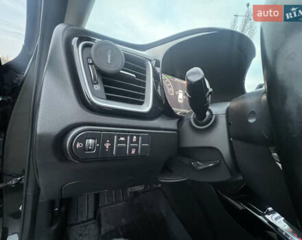 Черный Киа XCeed, объемом двигателя 1.35 л и пробегом 70 тыс. км за 17200 $, фото 18 на Automoto.ua