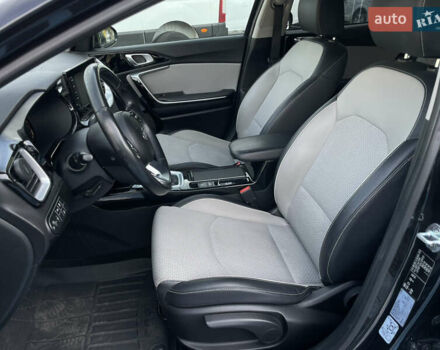 Чорний Кіа XCeed, об'ємом двигуна 1.35 л та пробігом 70 тис. км за 17900 $, фото 22 на Automoto.ua