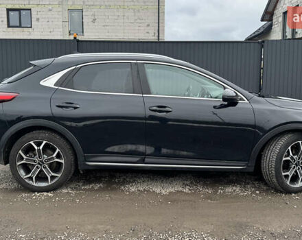 Чорний Кіа XCeed, об'ємом двигуна 1.58 л та пробігом 97 тис. км за 15400 $, фото 3 на Automoto.ua