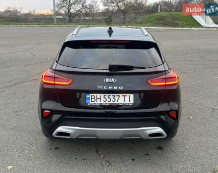 Черный Киа XCeed, объемом двигателя 1.35 л и пробегом 70 тыс. км за 17200 $, фото 8 на Automoto.ua
