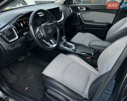 Чорний Кіа XCeed, об'ємом двигуна 1.35 л та пробігом 70 тис. км за 17900 $, фото 21 на Automoto.ua