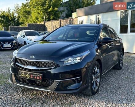 Черный Киа XCeed, объемом двигателя 1.35 л и пробегом 71 тыс. км за 16700 $, фото 1 на Automoto.ua