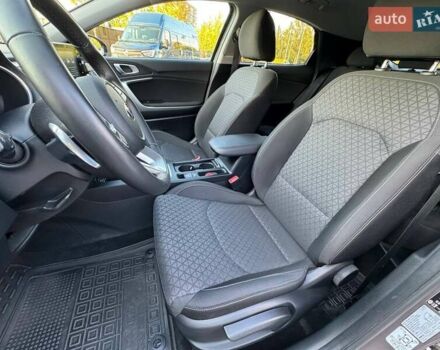 Коричневый Киа XCeed, объемом двигателя 1.35 л и пробегом 46 тыс. км за 20490 $, фото 7 на Automoto.ua