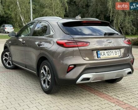 Коричневый Киа XCeed, объемом двигателя 1.35 л и пробегом 75 тыс. км за 16999 $, фото 8 на Automoto.ua