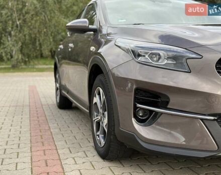 Коричневый Киа XCeed, объемом двигателя 1.35 л и пробегом 75 тыс. км за 16999 $, фото 29 на Automoto.ua