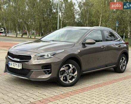 Коричневый Киа XCeed, объемом двигателя 1.35 л и пробегом 75 тыс. км за 16999 $, фото 4 на Automoto.ua