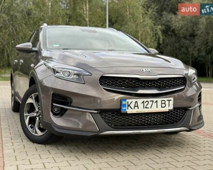 Коричневый Киа XCeed, объемом двигателя 1.35 л и пробегом 75 тыс. км за 16999 $, фото 1 на Automoto.ua