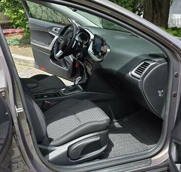 Коричневый Киа XCeed, объемом двигателя 1.35 л и пробегом 46 тыс. км за 21300 $, фото 28 на Automoto.ua