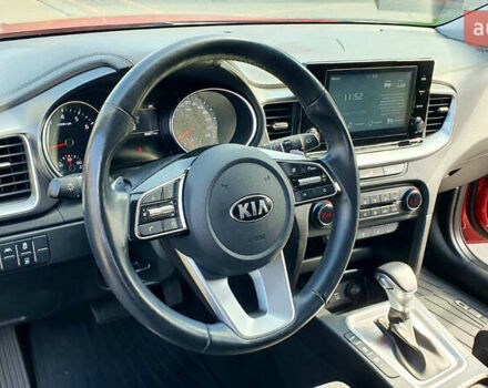 Красный Киа XCeed, объемом двигателя 1.4 л и пробегом 35 тыс. км за 19300 $, фото 21 на Automoto.ua