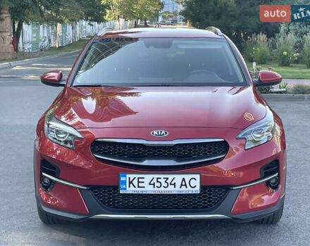 Красный Киа XCeed, объемом двигателя 1.4 л и пробегом 35 тыс. км за 19300 $, фото 1 на Automoto.ua