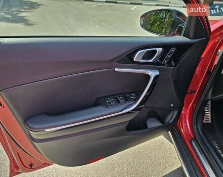 Красный Киа XCeed, объемом двигателя 1.35 л и пробегом 93 тыс. км за 25000 $, фото 11 на Automoto.ua