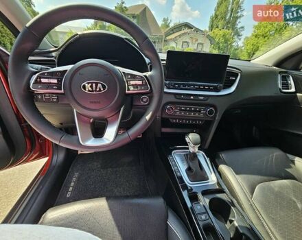 Красный Киа XCeed, объемом двигателя 1.35 л и пробегом 93 тыс. км за 25000 $, фото 12 на Automoto.ua