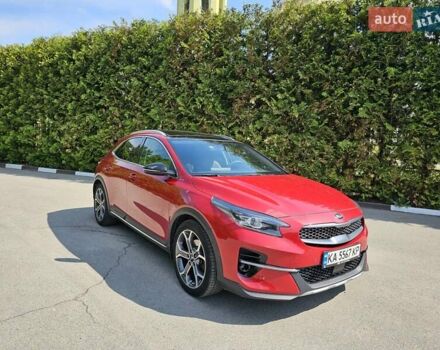 Красный Киа XCeed, объемом двигателя 1.35 л и пробегом 93 тыс. км за 25000 $, фото 1 на Automoto.ua