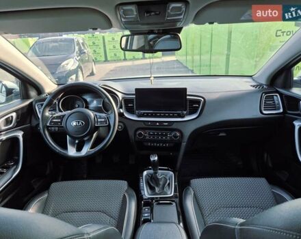 Сірий Кіа XCeed, об'ємом двигуна 1.4 л та пробігом 21 тис. км за 19200 $, фото 17 на Automoto.ua