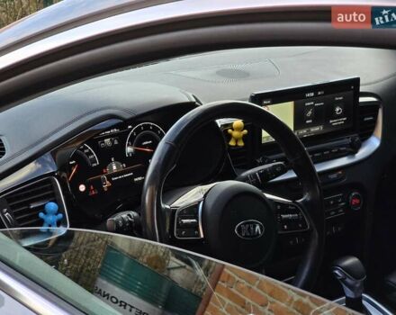 Серый Киа XCeed, объемом двигателя 1.35 л и пробегом 75 тыс. км за 20300 $, фото 16 на Automoto.ua
