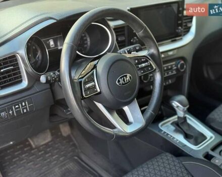 Серый Киа XCeed, объемом двигателя 1.4 л и пробегом 27 тыс. км за 19440 $, фото 19 на Automoto.ua