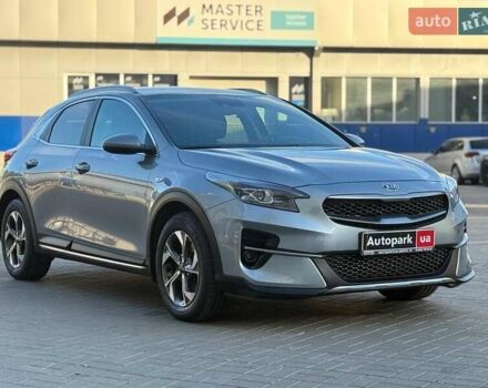 Серый Киа XCeed, объемом двигателя 1.4 л и пробегом 27 тыс. км за 19440 $, фото 2 на Automoto.ua