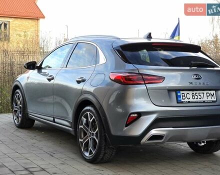 Серый Киа XCeed, объемом двигателя 1.35 л и пробегом 75 тыс. км за 20300 $, фото 3 на Automoto.ua