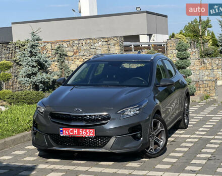 Серый Киа XCeed, объемом двигателя 1.5 л и пробегом 53 тыс. км за 19700 $, фото 7 на Automoto.ua