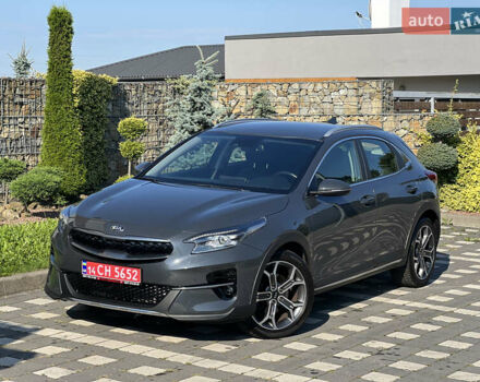 Серый Киа XCeed, объемом двигателя 1.5 л и пробегом 53 тыс. км за 19700 $, фото 5 на Automoto.ua