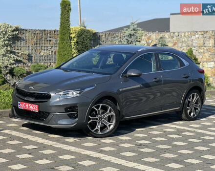 Серый Киа XCeed, объемом двигателя 1.5 л и пробегом 53 тыс. км за 19700 $, фото 6 на Automoto.ua